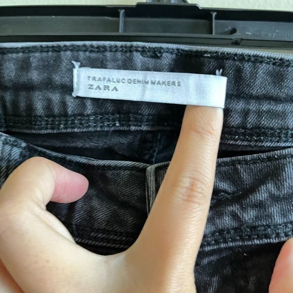 ZARA TRAFALUC DENIM DARK WASH SKINNY JEANS RAW HEM WOMENS SIZE 8 - Picture 3 of 8